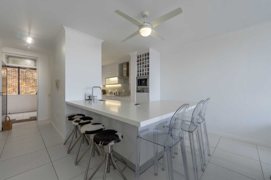 2 Bedroom Property for Sale in Sea Point Western Cape